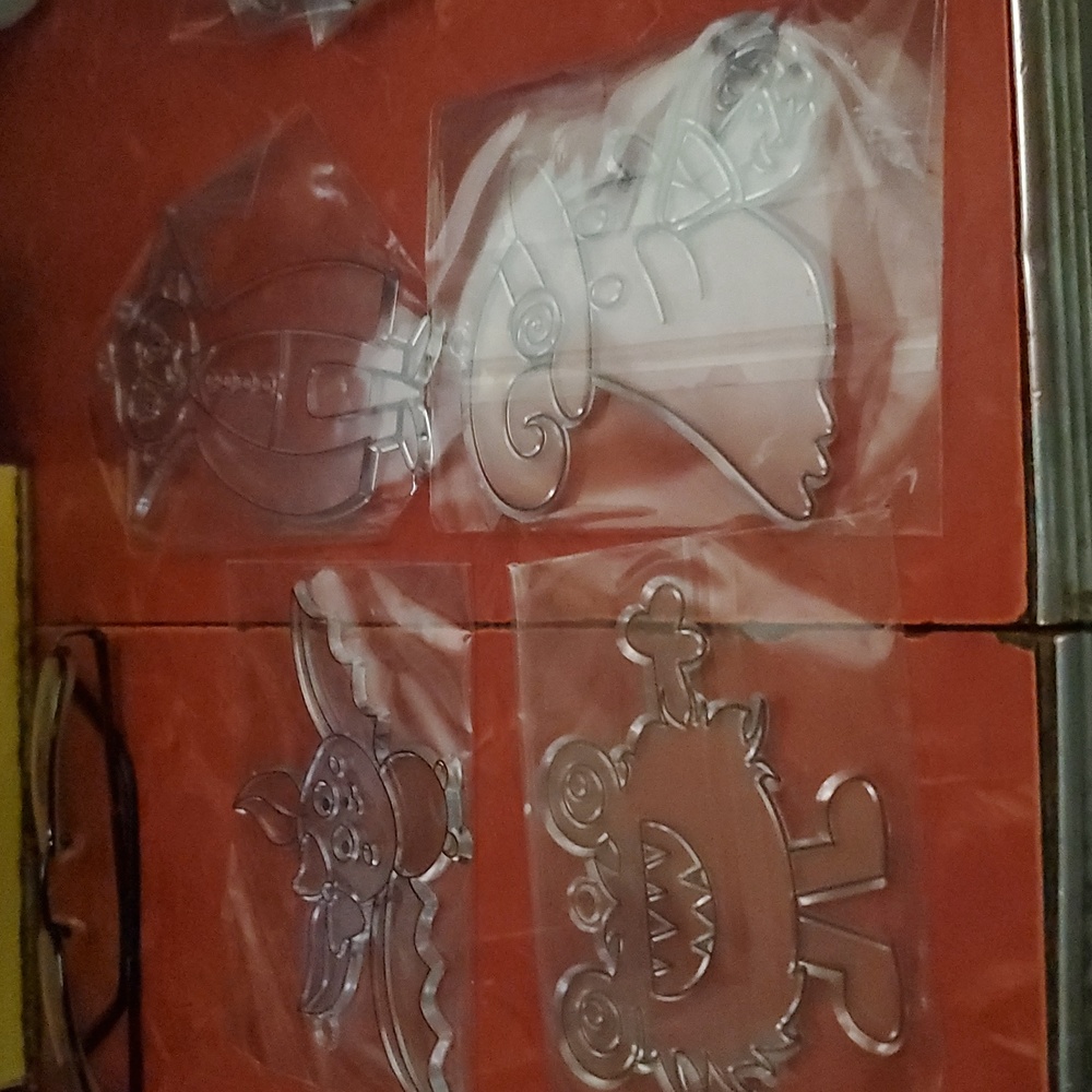 Halloween Paint Set - Picture 2 of 4